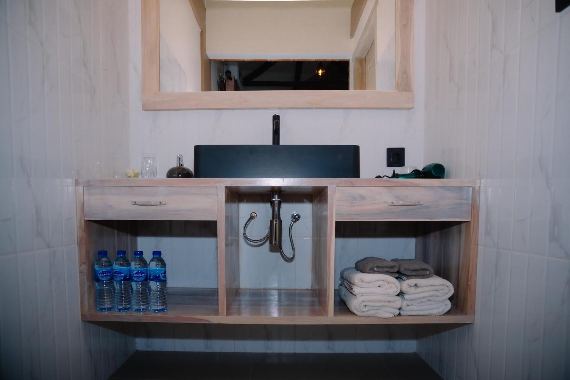 Novia Guest House Lombok-Тетебату Экстерьер фото
